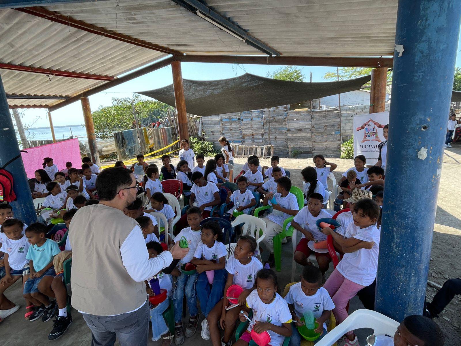 FUCAVIDES trabajando con la comunidad